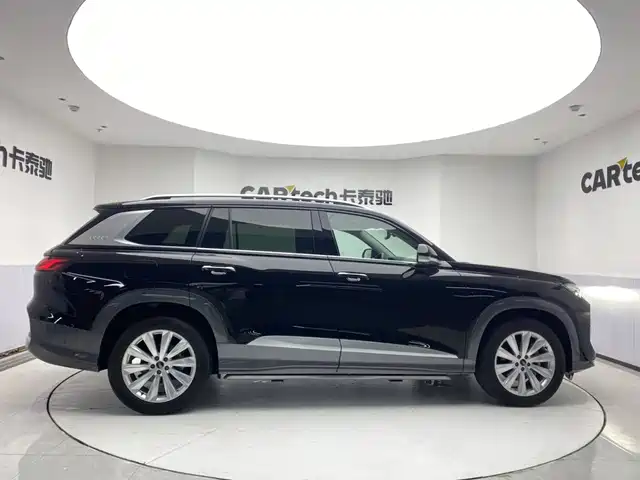 Audi Q6 2024 45 TFSI quattro Qi Yun Yu Lin Package 6-seater — фото 4