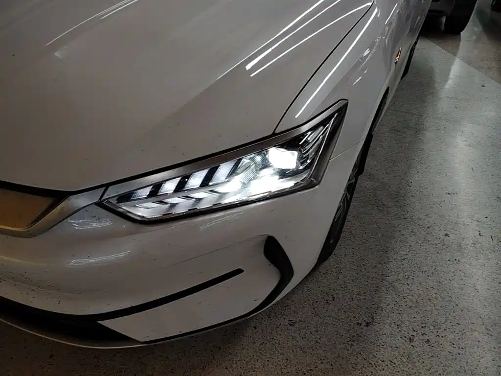 BYD Qin PLUS 2023 Champion Edition EV 510KM Leading Type фото 24