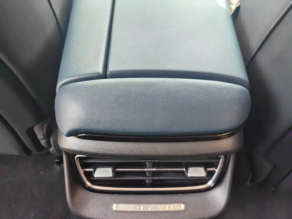 Voyah Auto VOYAH FREE 2021 2021 AWD Standard Range Extender Exclusive Luxury Package