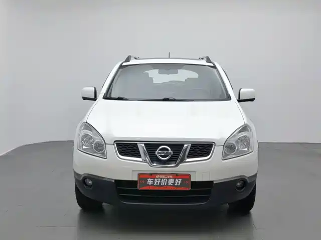 Nissan Qashqai 2012 2.0XV Thunder CVT 2WD — фото 3