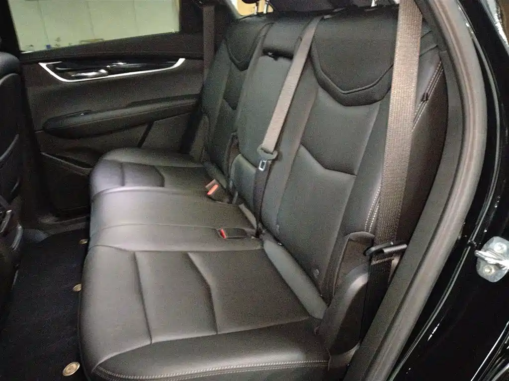 Cadillac XT5 2023 2.0T 2WD Fashion Edition фото 14