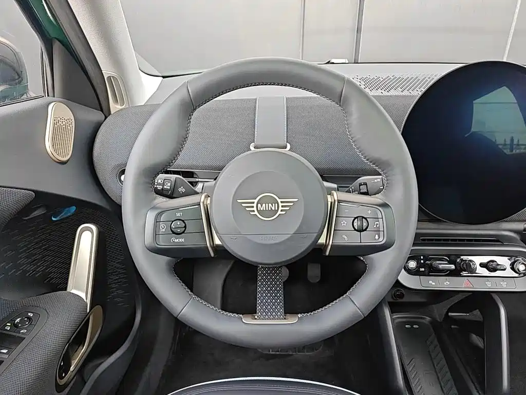 MINI Electric MINI ACEMAN 2026 2025 SE Artist