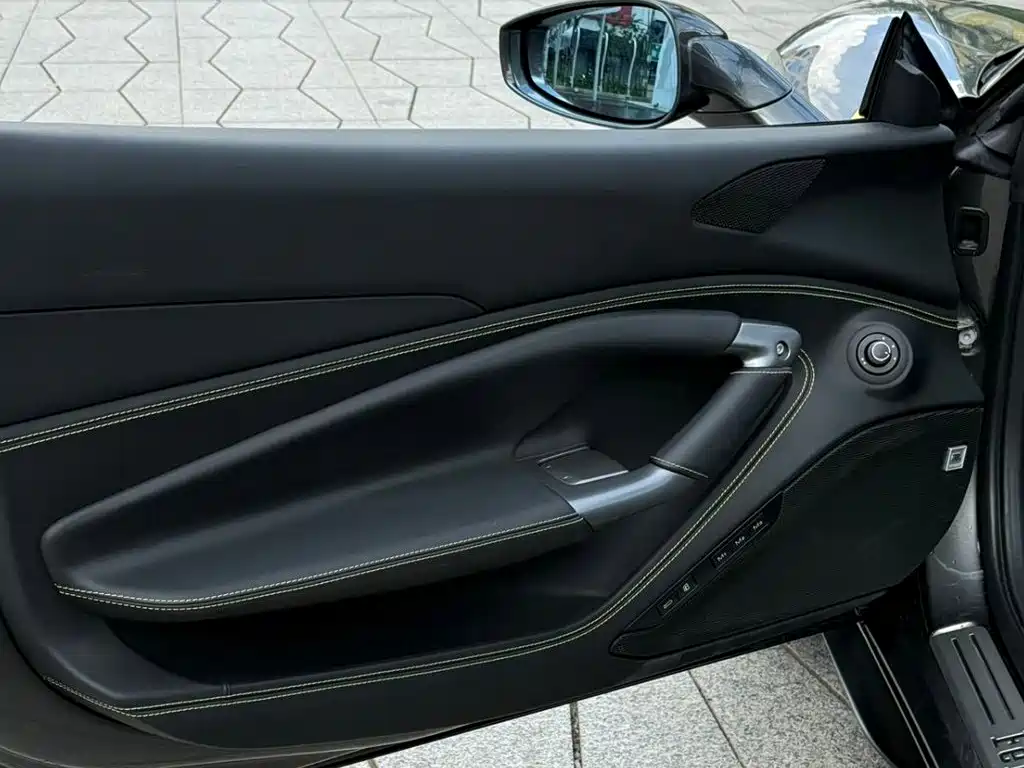 Ferrari F8 2022 2020 Spider 3.9T V8