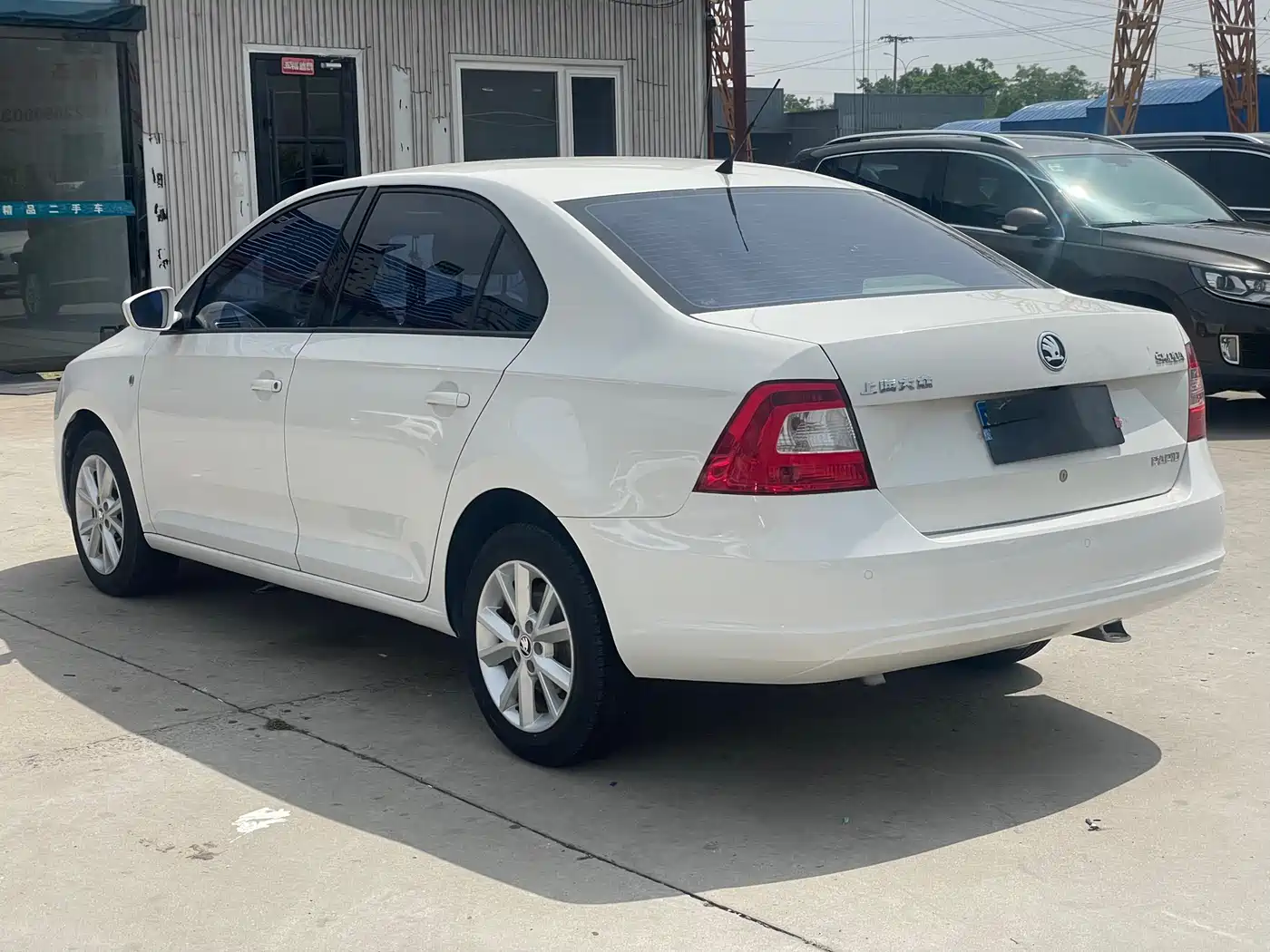 Škoda Rapid 2015 1.6L Manual Smart Selection фото 6