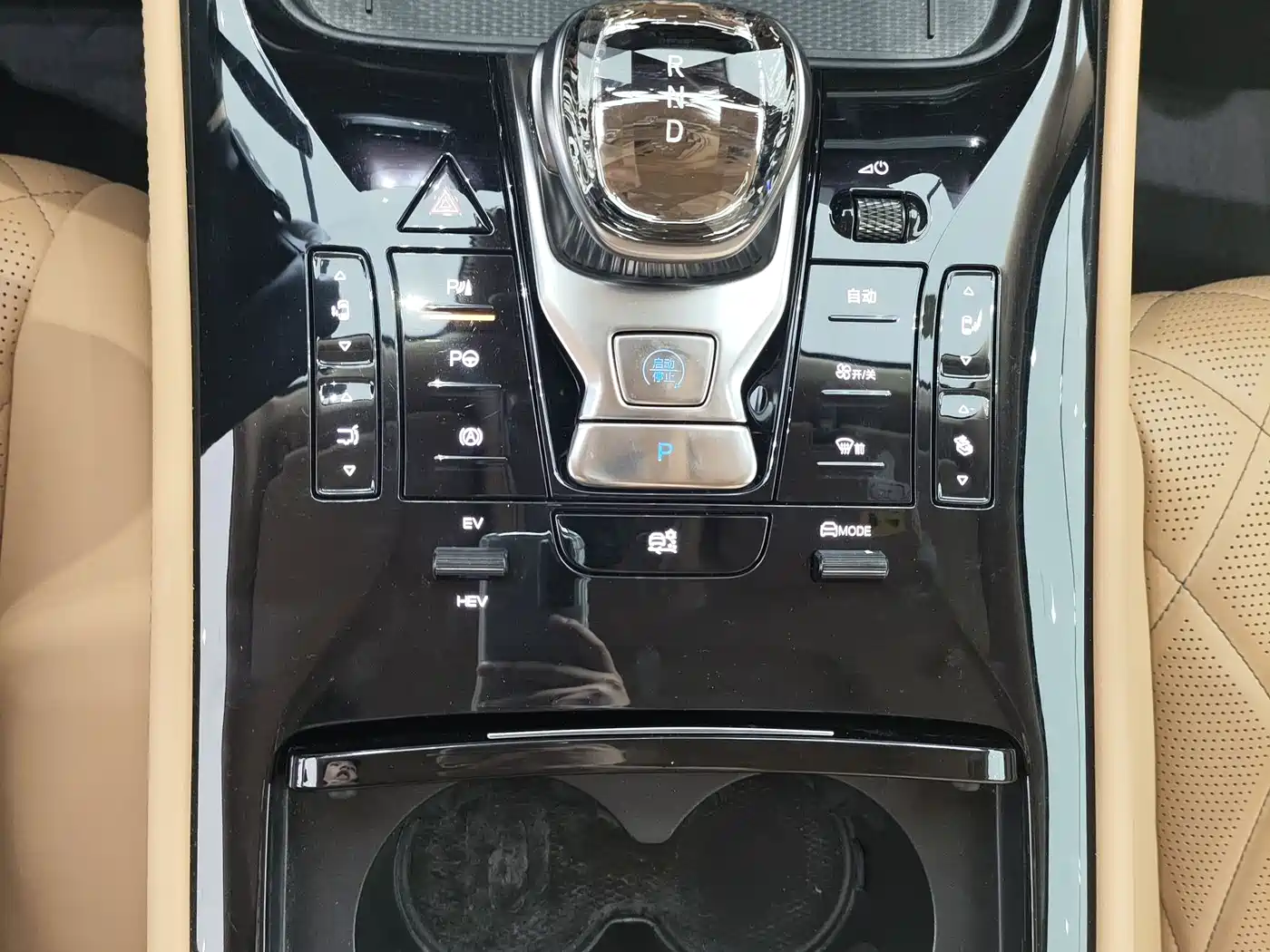 Denza D9 2025 Model DM-i Smart Drive Edition 1020 AWD Flagship фото 13