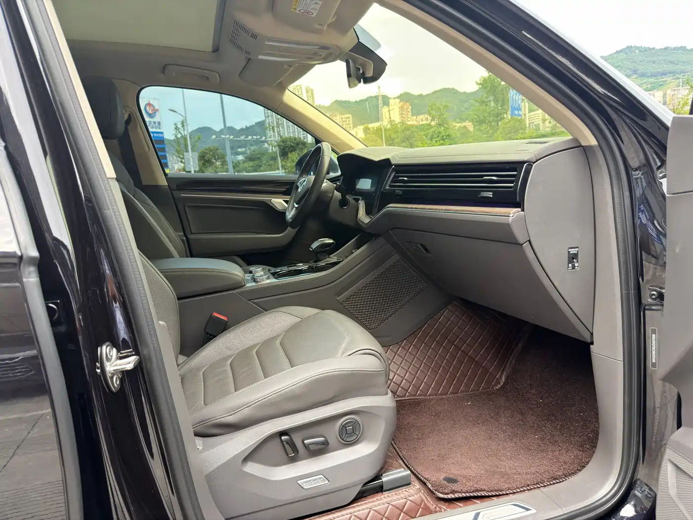 Volkswagen Touareg 2019 3.0TSI Sharp Edge Edition China VI фото 11