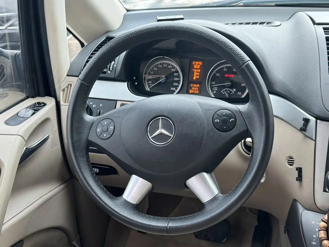 Mercedes-Benz Viano 2011 2.5L Prestige Edition фото 10