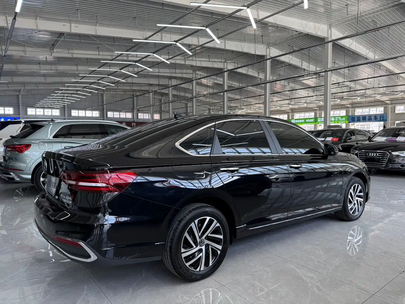 Volkswagen Lavida 2023 280TSI DSG Starlight Comfort Edition фото 9