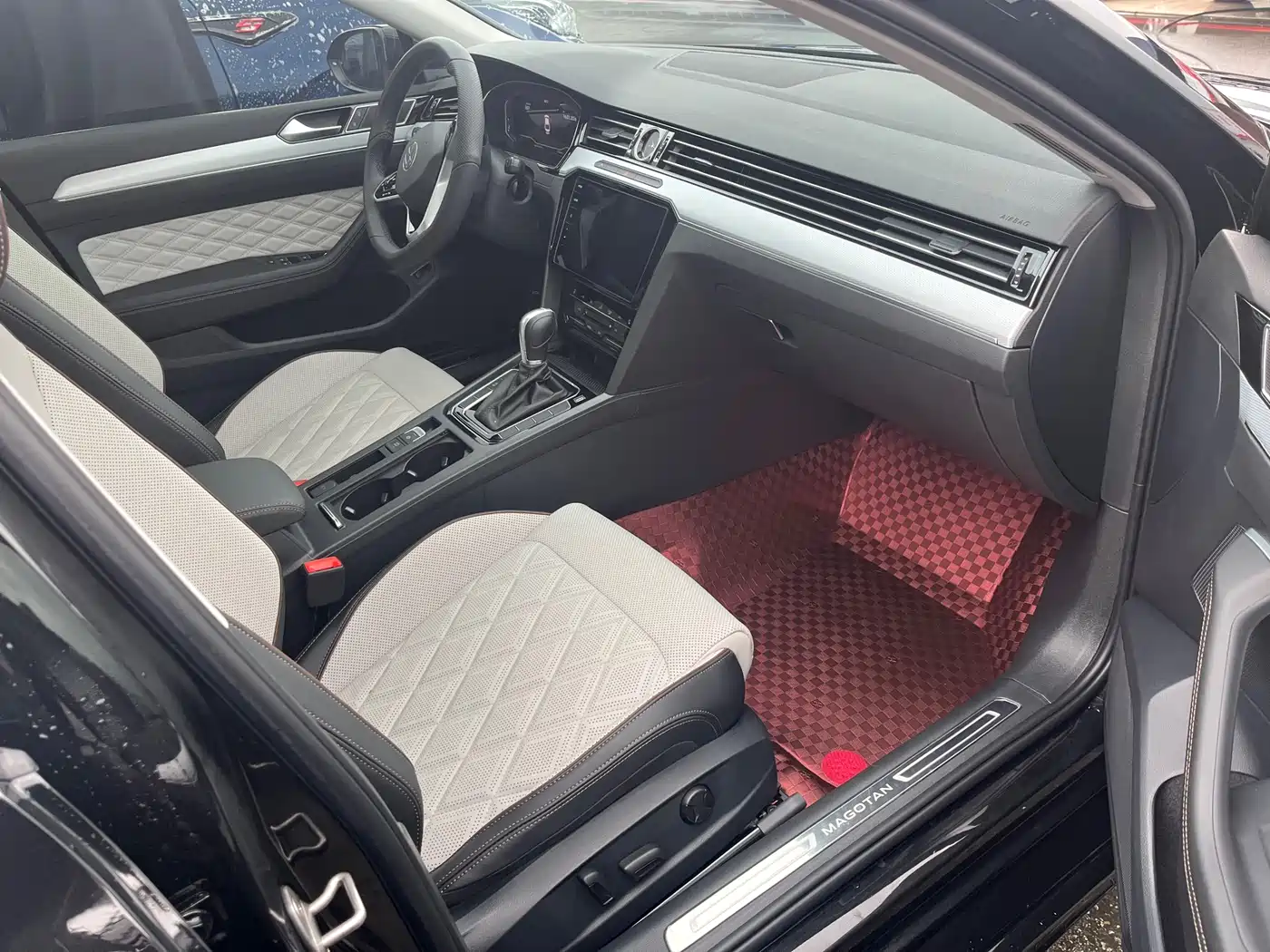 Volkswagen Magotan 2025 Popular Edition 330TSI DSG Luxury фото 9