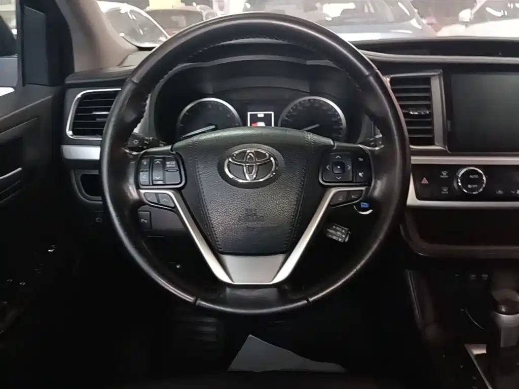 Toyota Highlander 2018 2.0T 4WD Premium 7-seater (China V) фото 11