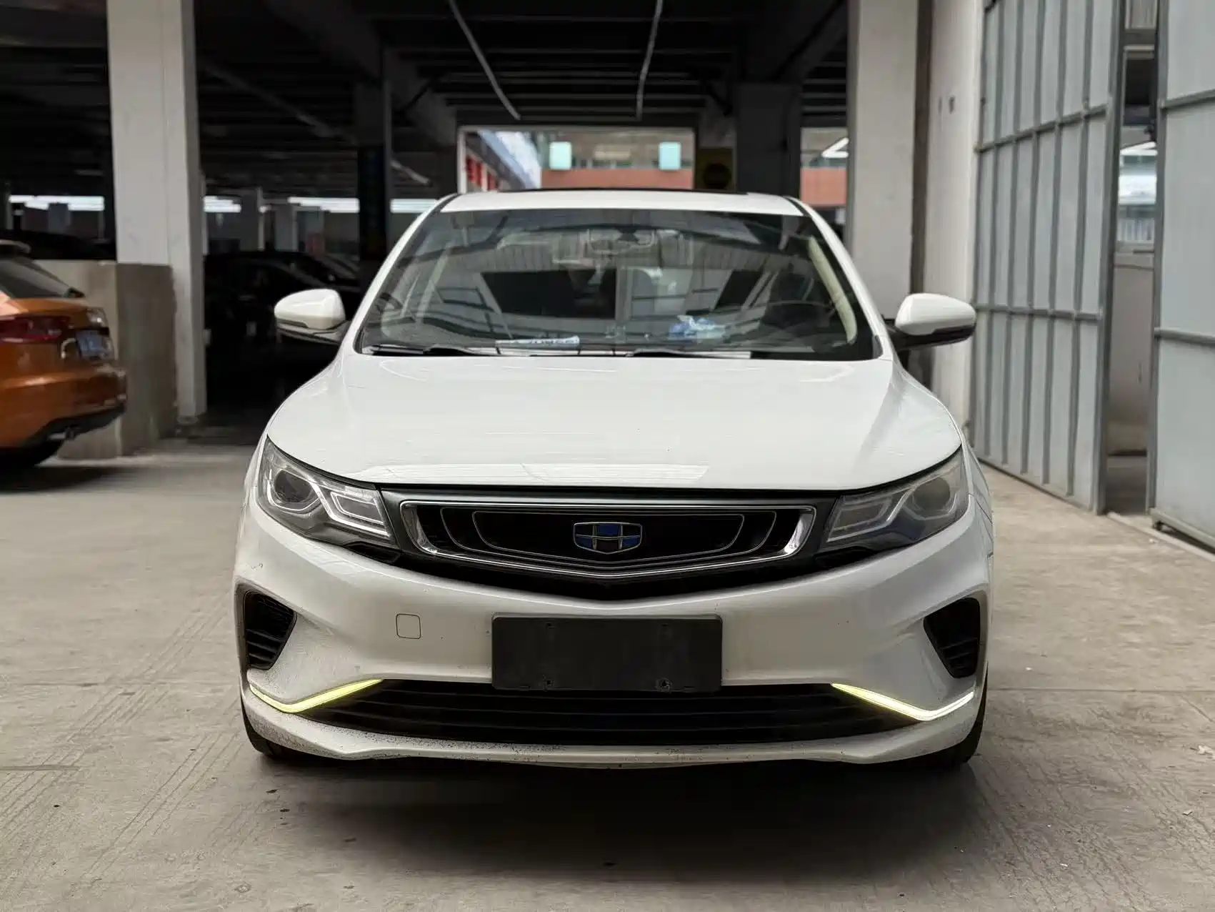 Фото 2 - Geely Emgrand GL
