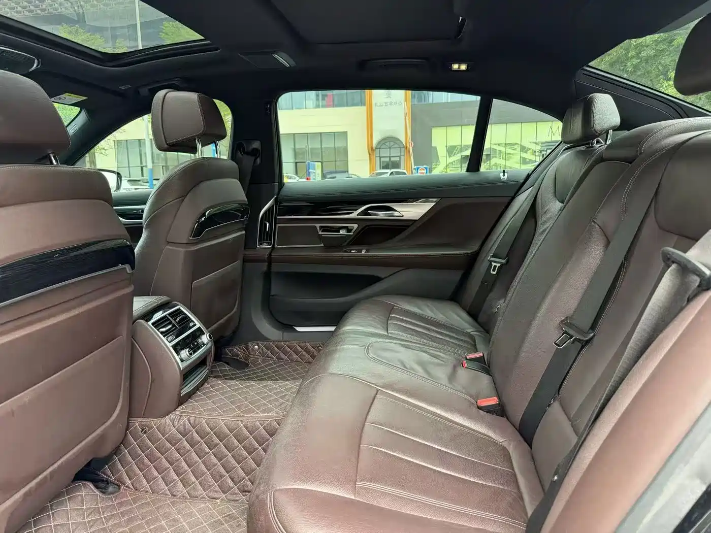 BMW 7 Series 2018 730Li Leading Type M Sport Package фото 6