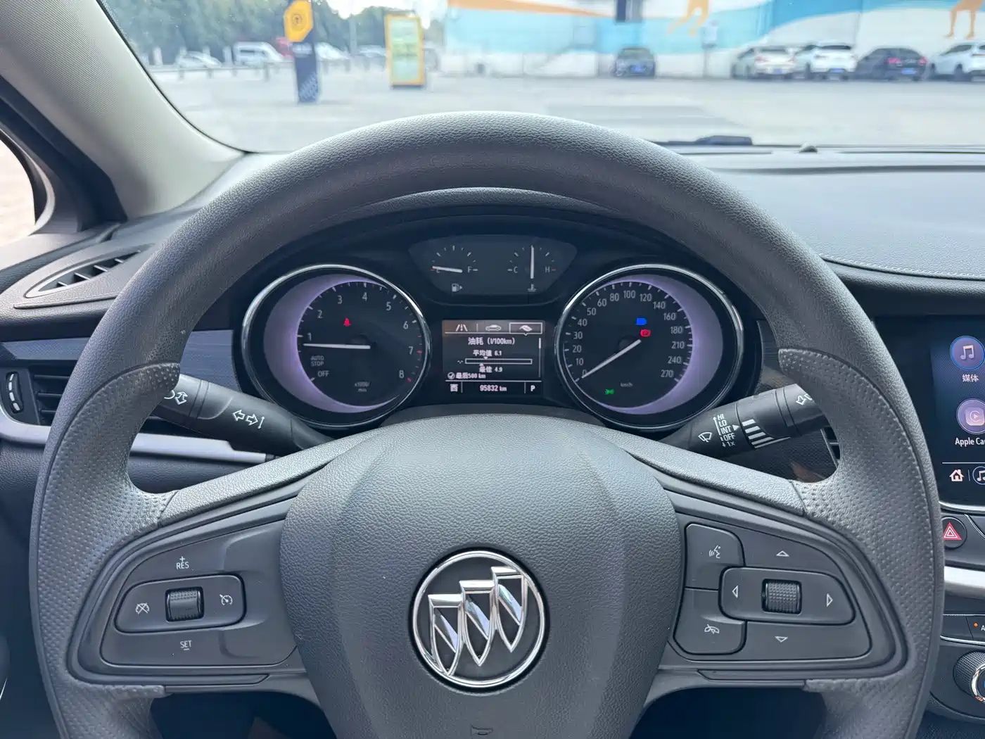 Photo 10 - Buick Verano