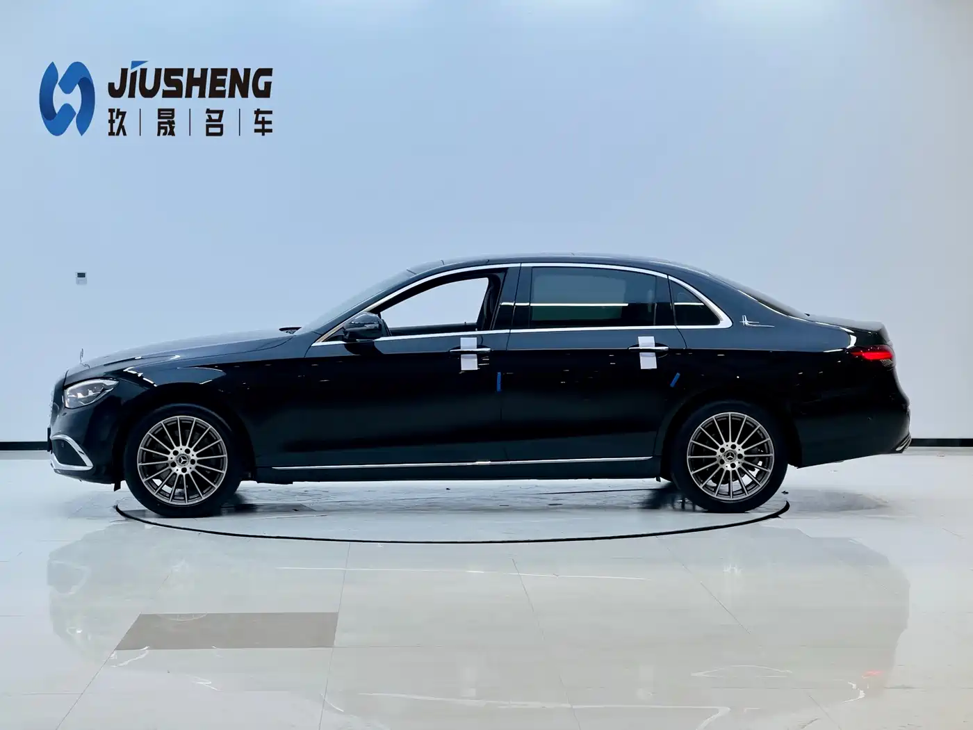 Mercedes-Benz E-Class 2022 E 260 L фото 3