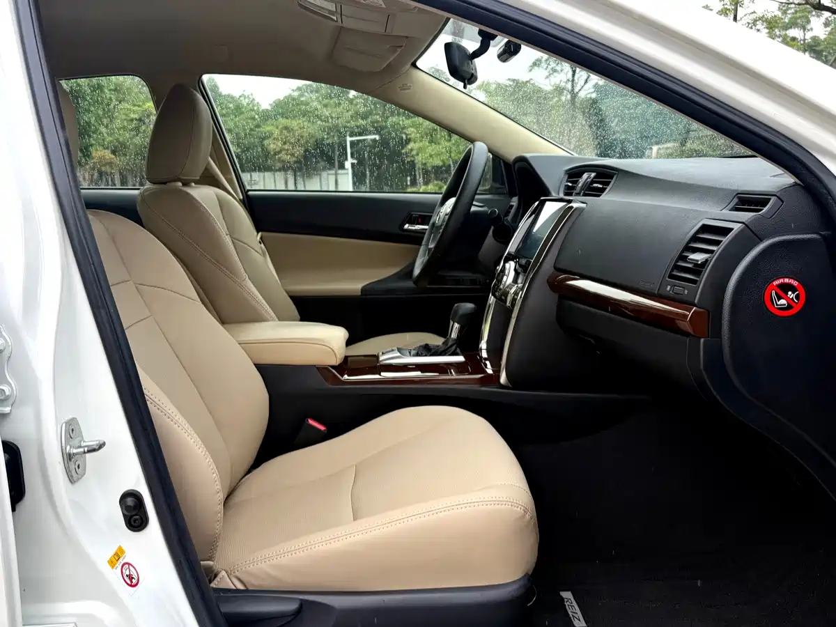 Toyota Reiz 2013 2.5S Elite Edition фото 13