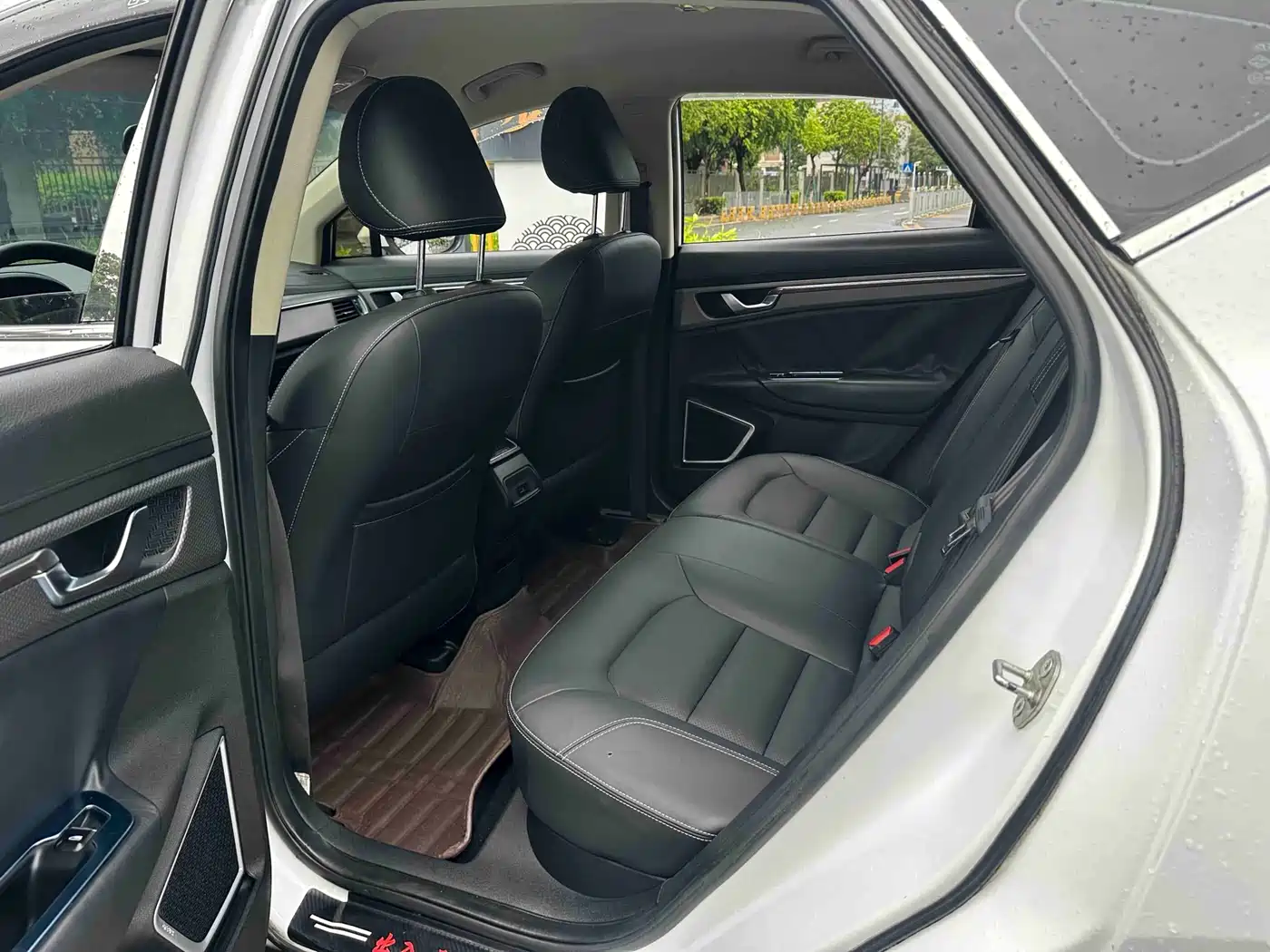 Photo 10 - Geely Emgrand GS