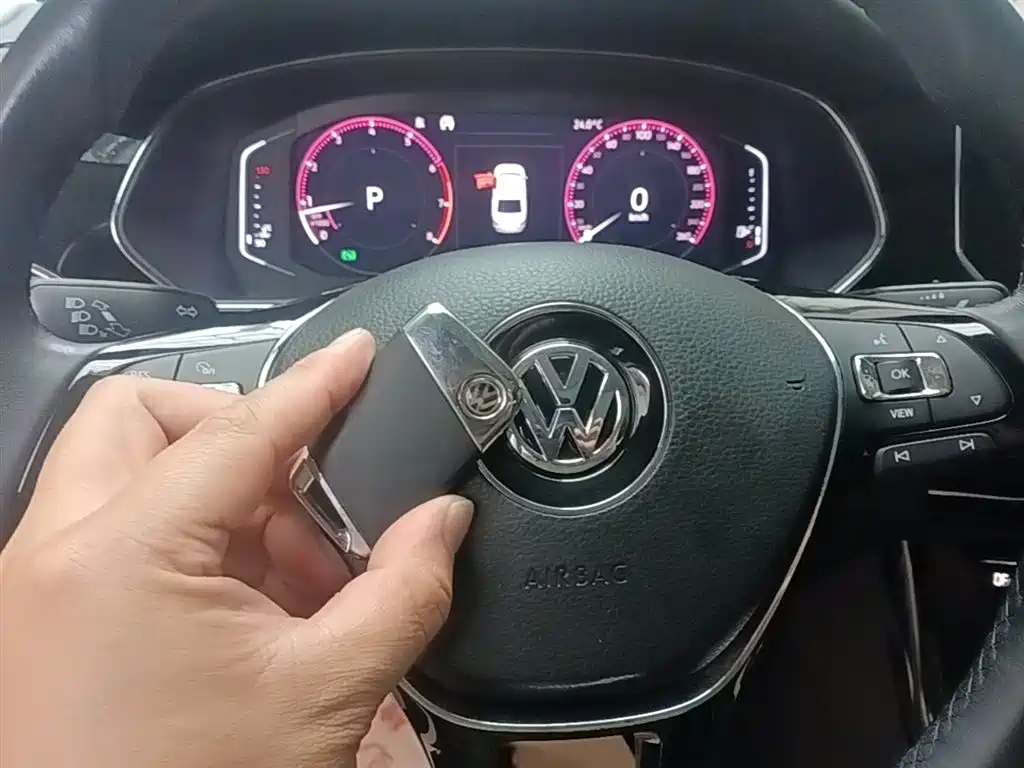 Volkswagen Passat 2019 330TSI Luxury Edition China VI фото 9