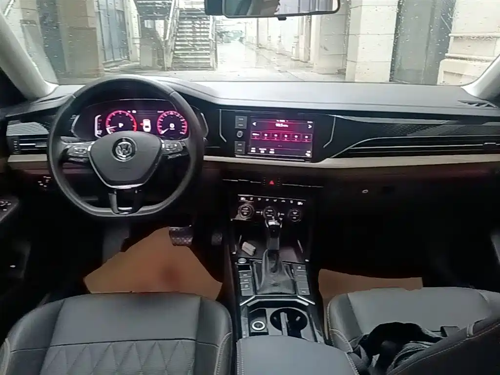 Volkswagen Passat 2019 330TSI Luxury Edition China VI фото 10