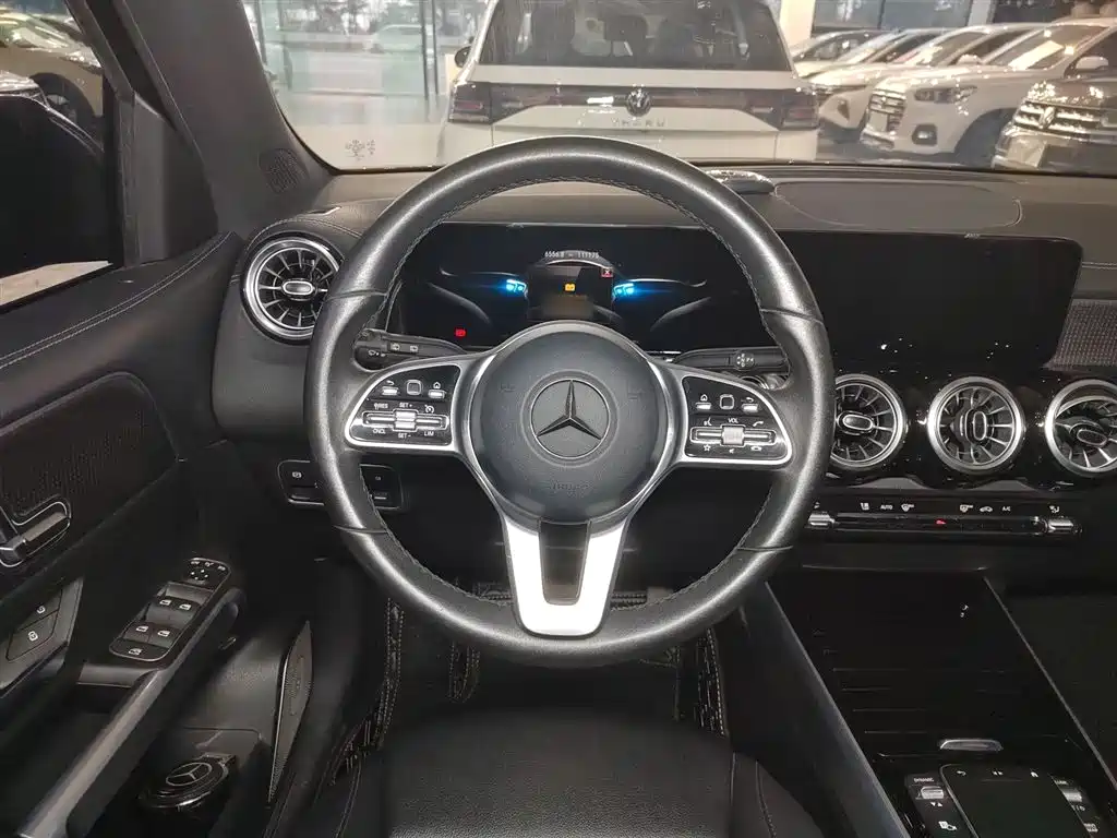 Mercedes-Benz GLB 2021 GLB 200 Dynamic фото 3
