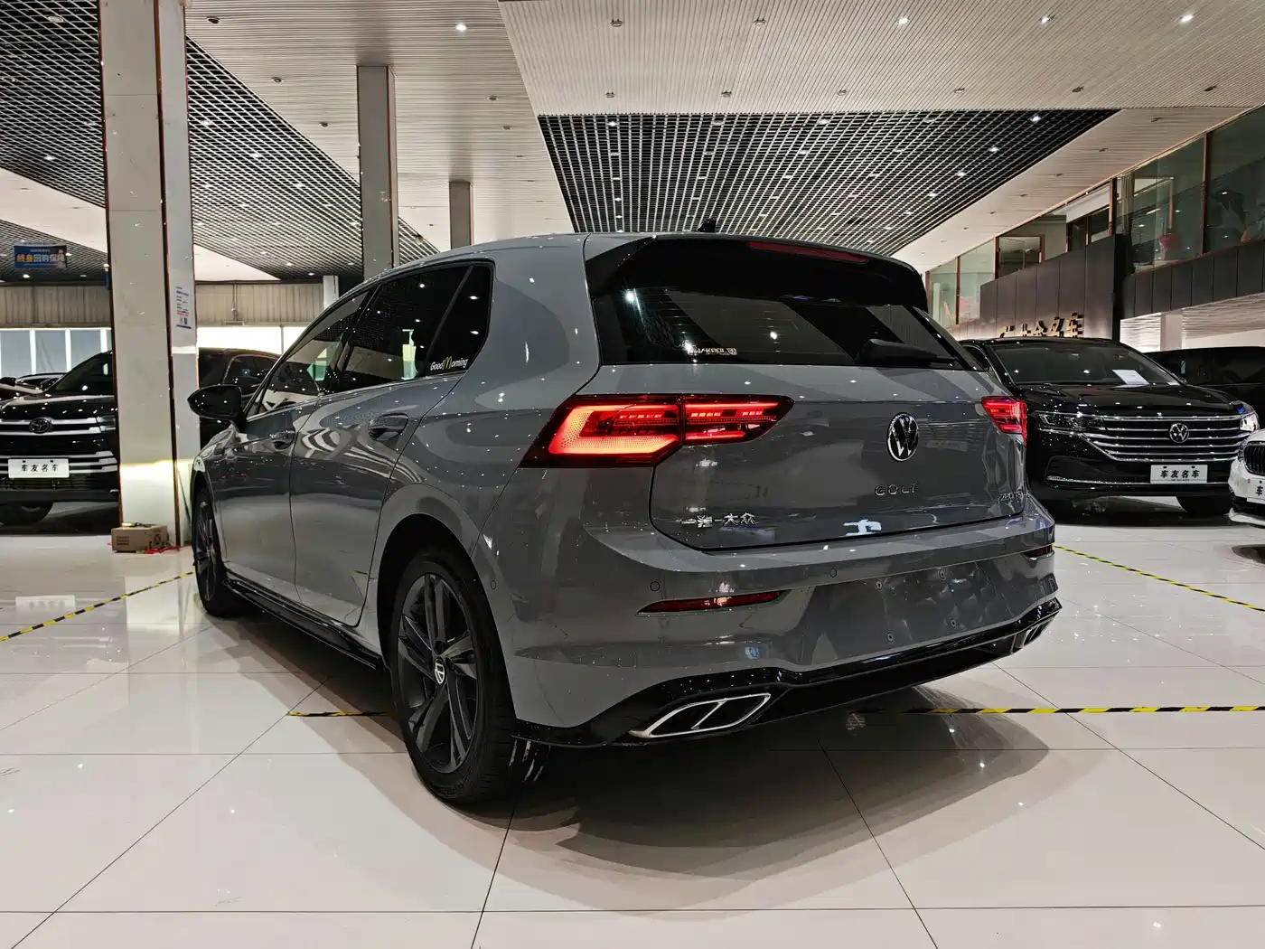 Volkswagen Golf 2023 Model 280TSI DSG R-Line фото 14