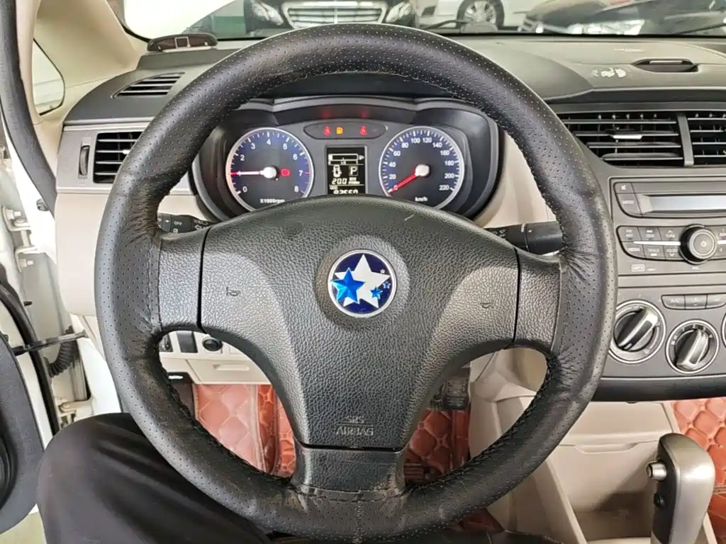 Venucia R50 2016 2016 Model 1.6L Automatic Elite Edition
