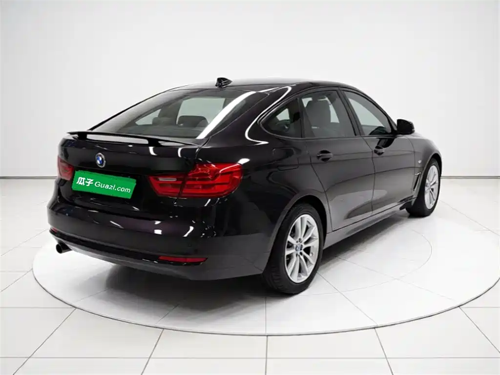 BMW 3 Series GT 2013 Model 320i Leading фото 7