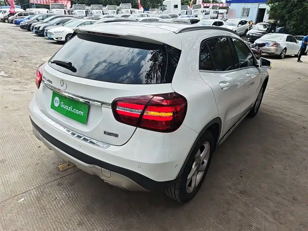 Mercedes-Benz GLA 2019 GLA 200 Dynamic фото 7