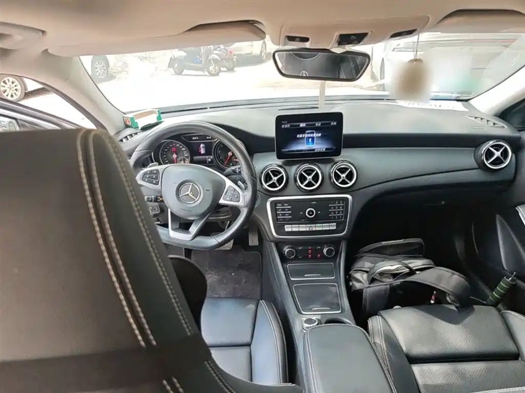 Mercedes-Benz GLA 2019 GLA 200 Dynamic фото 10