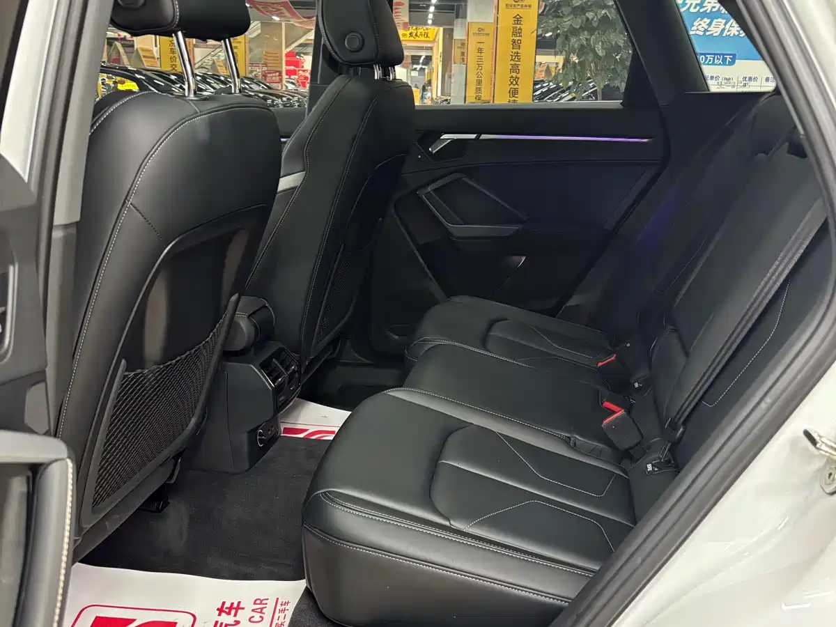 Audi Q3 2024 35 TFSI Fashion Sport фото 9