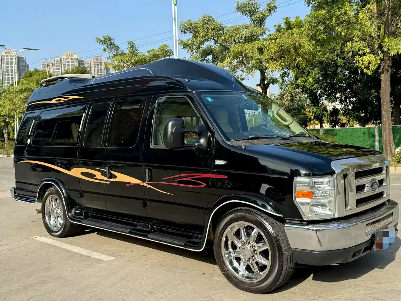 Ford E350 2011 5.4L Standard Yacht Edition фото 3