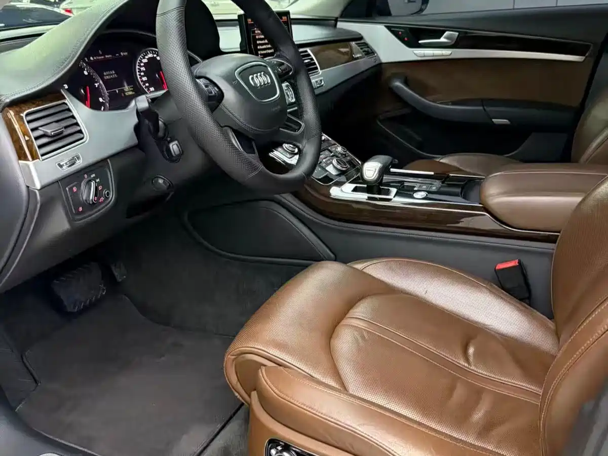 Audi A8 2013 A8L 45 TFSI quattro Luxury фото 10
