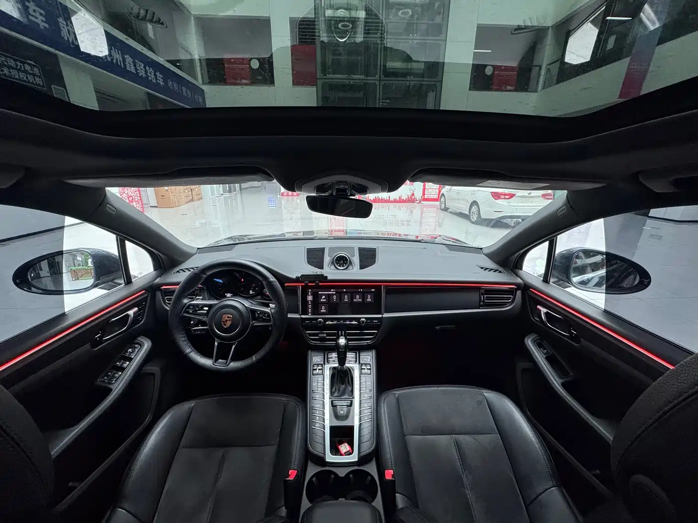 Porsche Macan 2018 Macan 2.0T фото 12