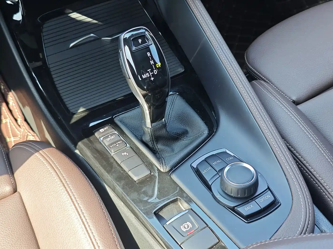 BMW X2 2020 sDrive25i Leading M Off-Road Package фото 19
