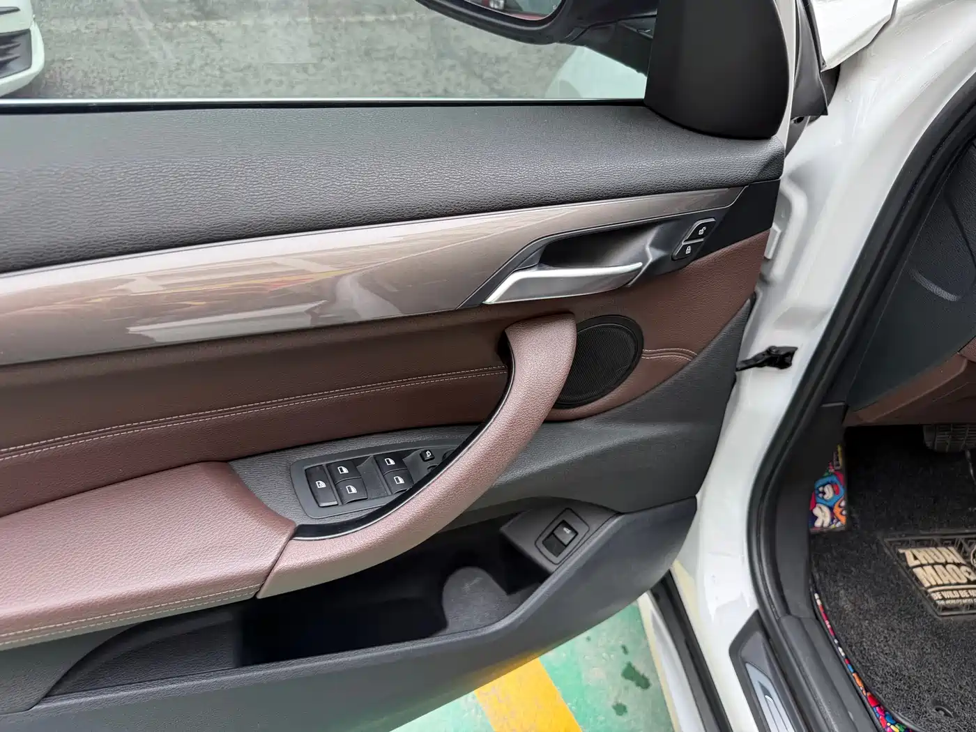 BMW X1 2018 sDrive18Li Premium Model фото 5