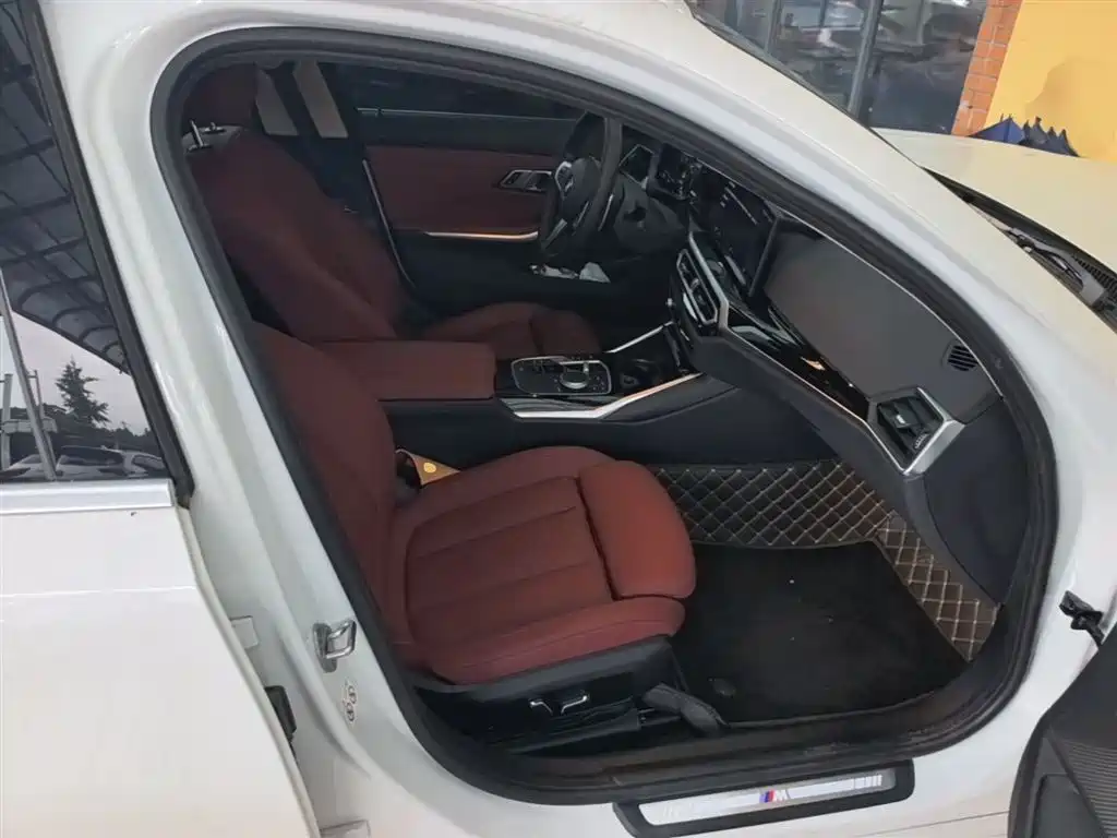 BMW 3 Series 2024 320Li M Sport Package фото 25