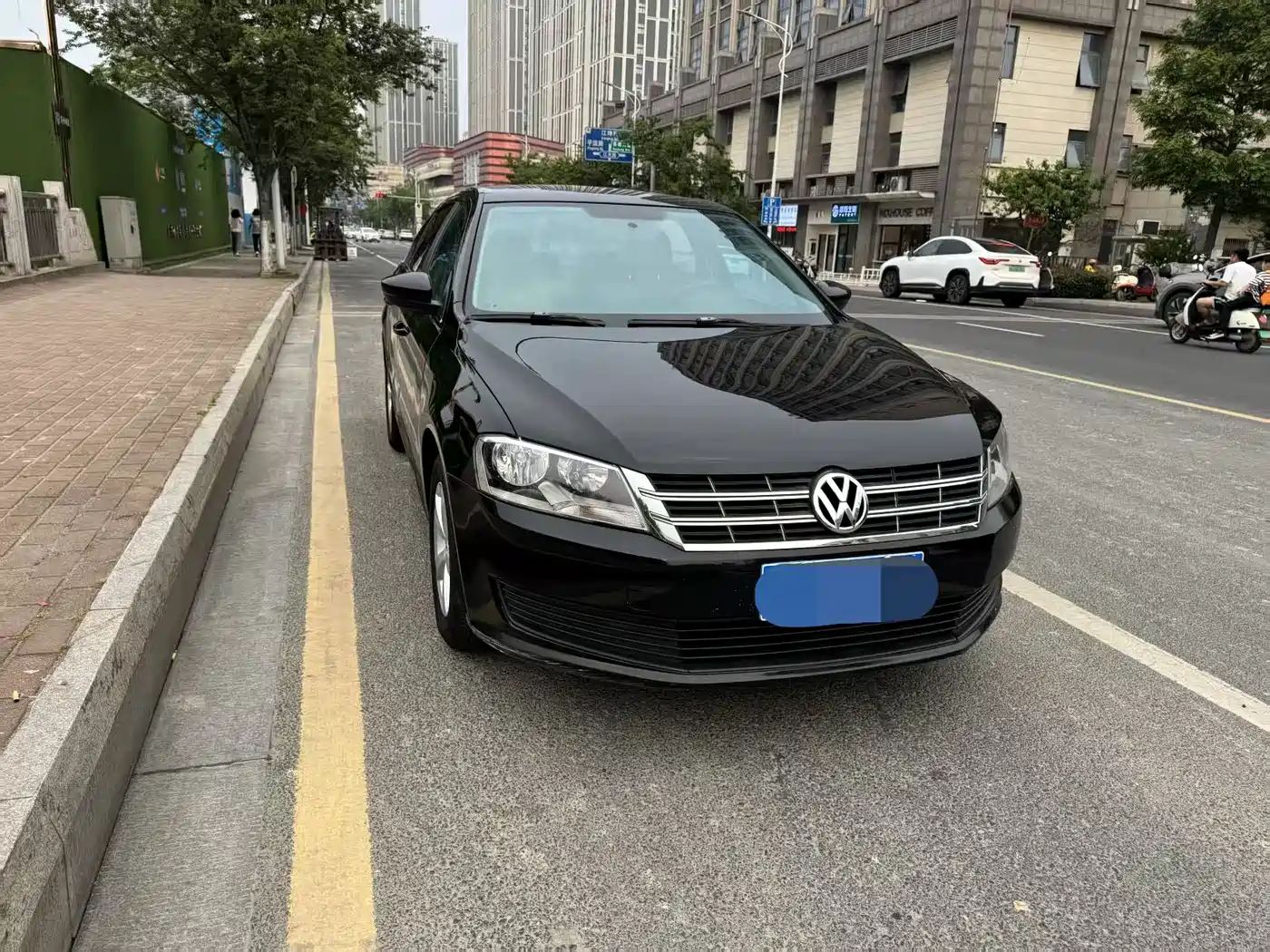 Volkswagen Lavida 2015 1.6L Automatic Trend Edition фото 3