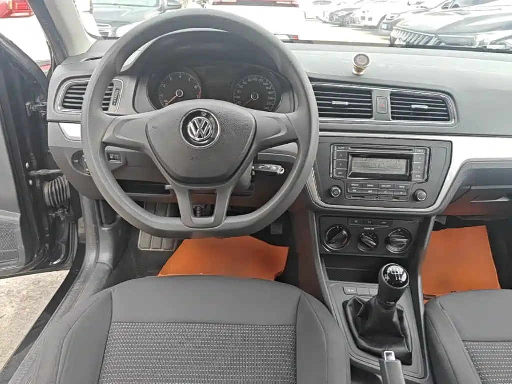 Фото 11 - Volkswagen Lavida