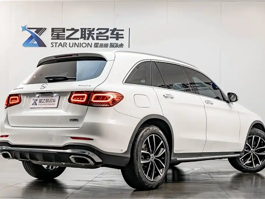 MERCEDES-BENZ GLC