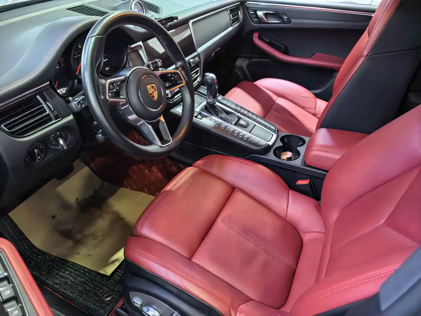 Photo 4 - Porsche Macan