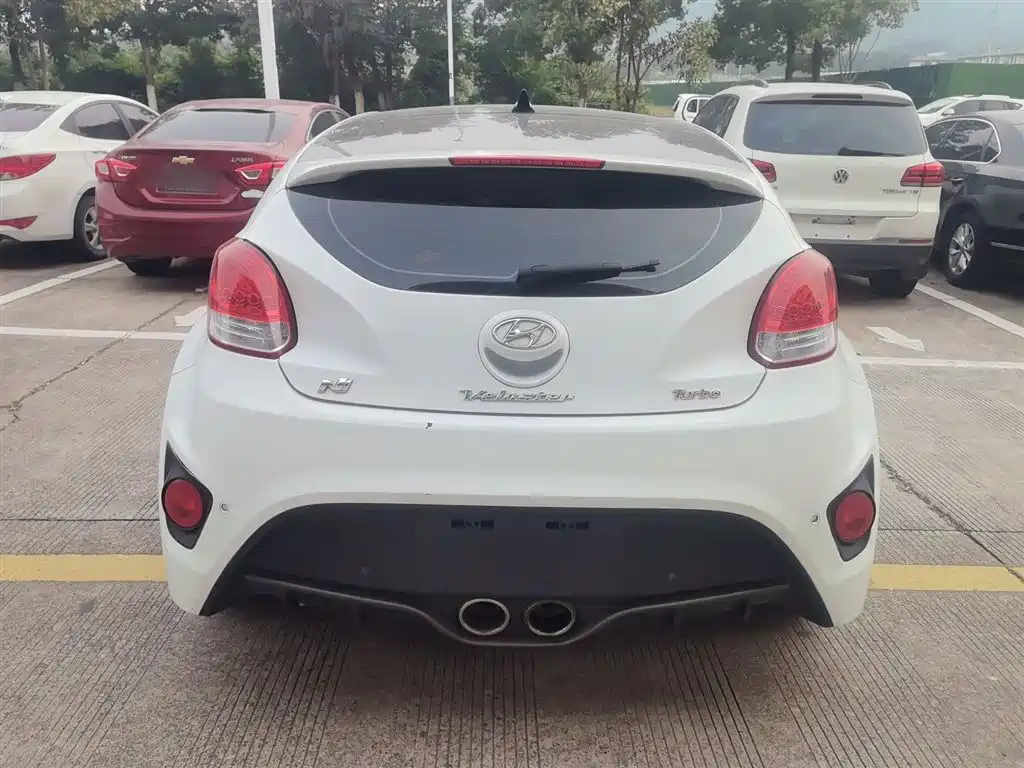 Hyundai Veloster 2012 1.6T Automatic Luxury фото 5