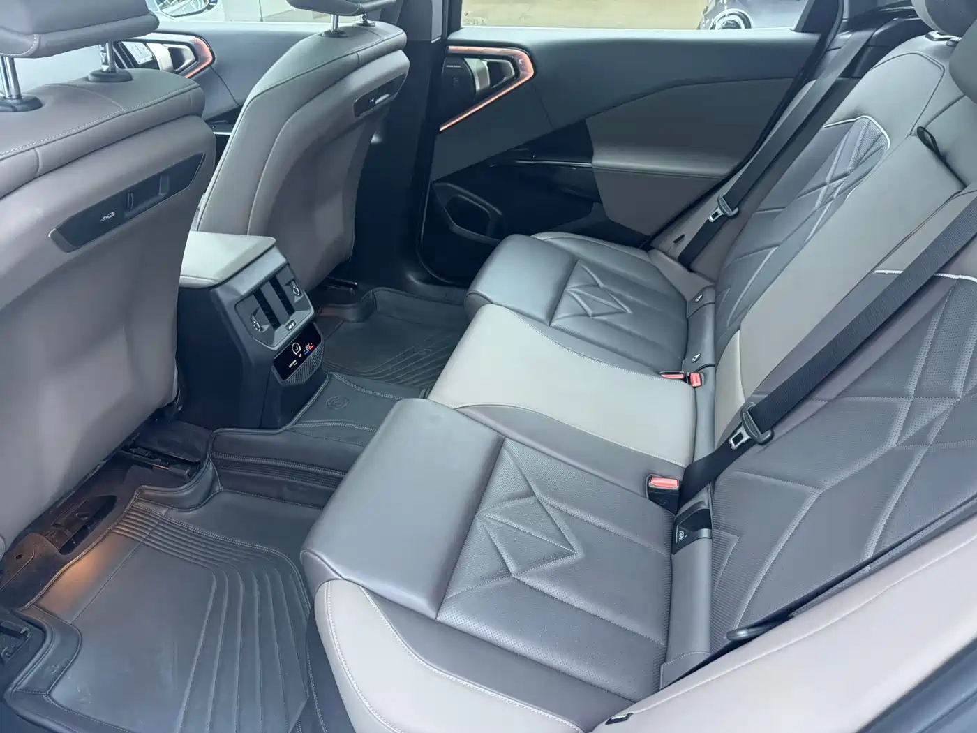 BMW X3 2025 xDrive30L Premium M Sport Package фото 9