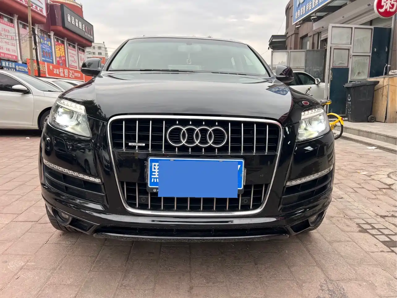 Фото 2 - Audi Q7