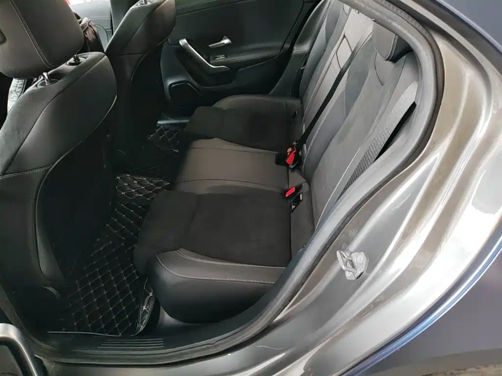 Mercedes-Benz A-Class 2020 Facelift A 200 L Sport Sedan Fashion фото 17