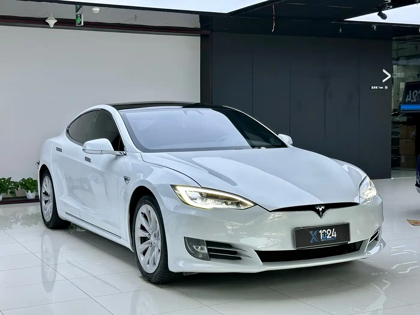Фото 3 - Tesla Model S