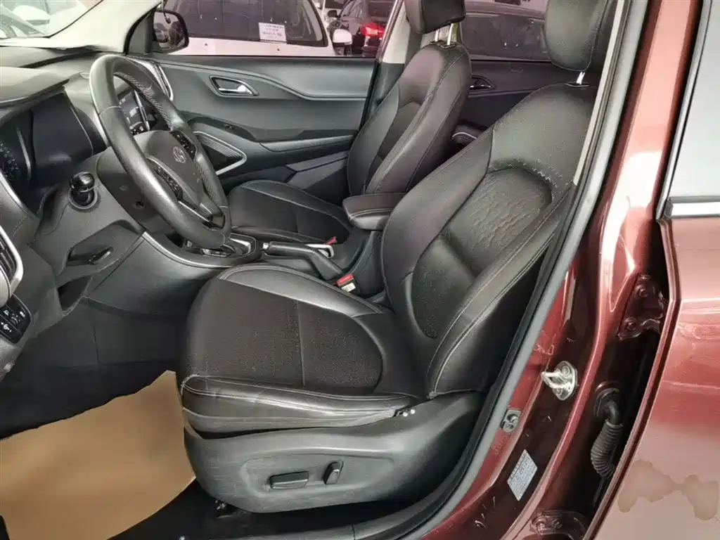 Hyundai Beijing Hyundai ix35 2018 2.0L Automatic 2WD Zhiyong·Enjoyment Edition фото 15