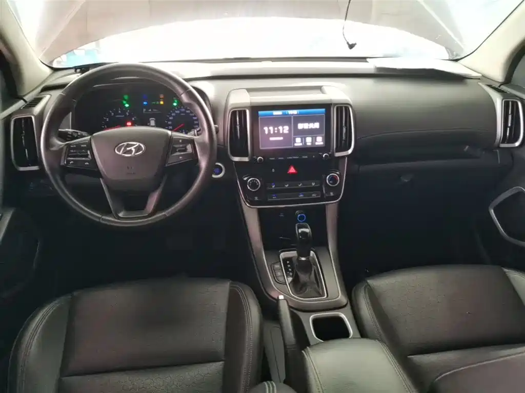 Hyundai Beijing Hyundai ix35 2018 2.0L Automatic 2WD Zhiyong·Enjoyment Edition фото 10
