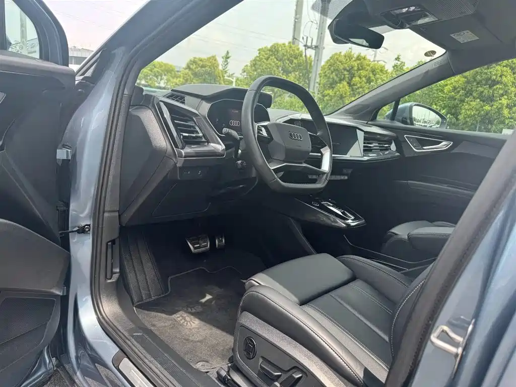 Audi Q4 e-tron 2024 40 e-tron Creation Edition фото 2