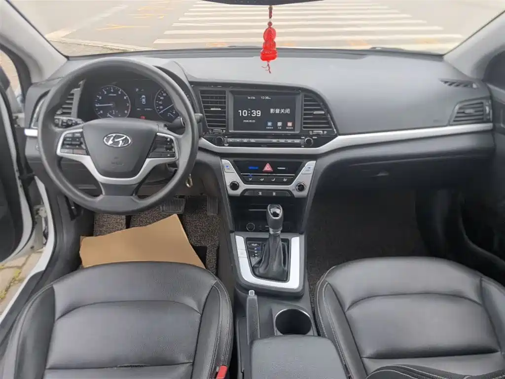 Hyundai Elantra 2016 Model 1.6L Automatic Smart Elite фото 10