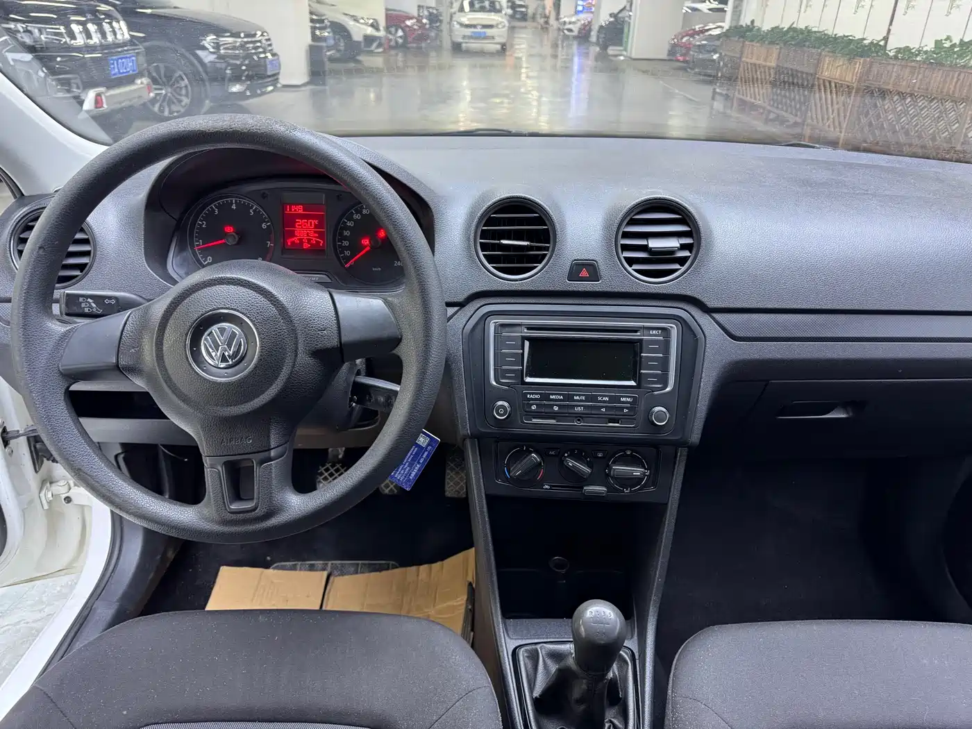 Volkswagen Jetta 2015 1.6L Manual Trend фото 6