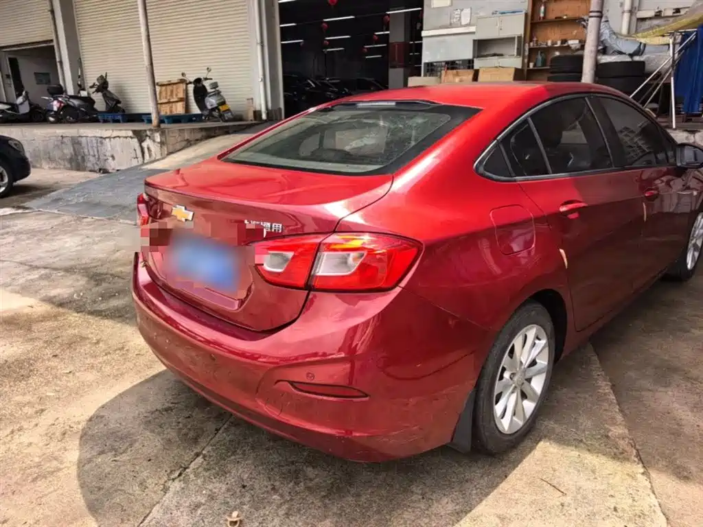 Chevrolet Cruze 2018 320 Automatic Pioneer Sunroof Edition фото 7